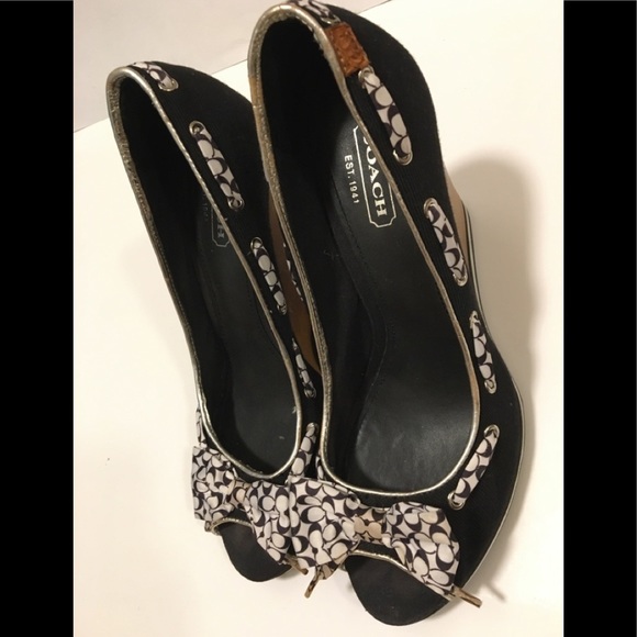 Coach Bow Wedge - Picture 10 of 16